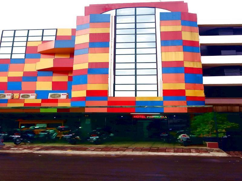 Hotel Pinangsia Джакарта Екстериор снимка