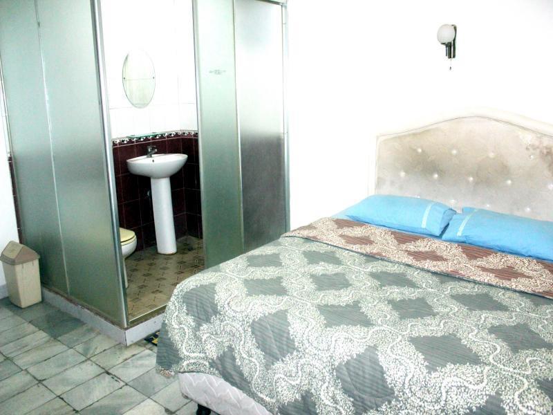 Hotel Pinangsia Джакарта Екстериор снимка