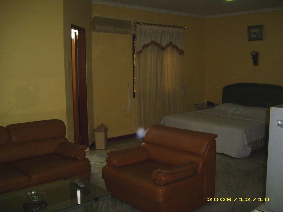 Hotel Pinangsia Джакарта Екстериор снимка